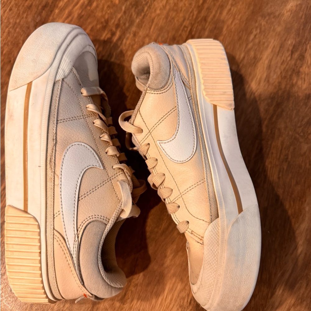 Nike Women's Court Legacy Lift Pearl White size 7